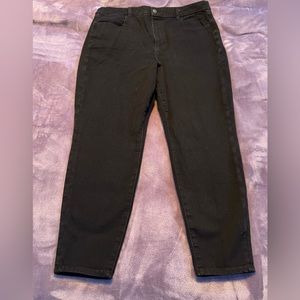 American Eagle 18 Short Curvy Super Hi-Rise Jegging